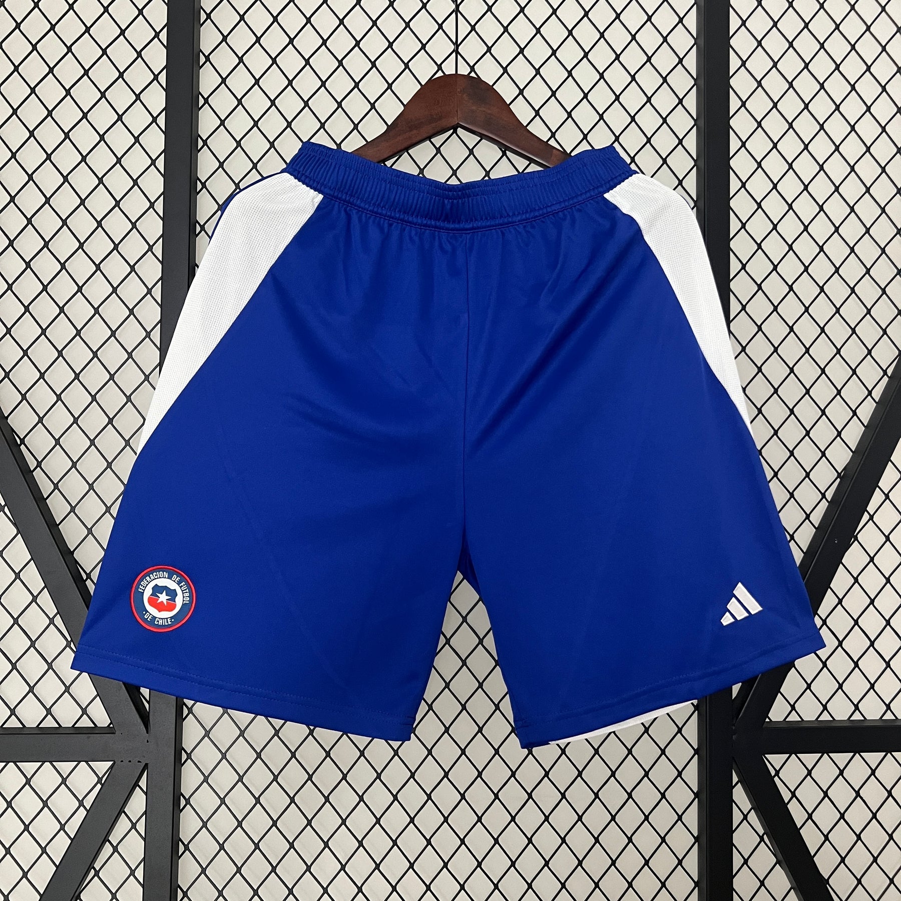 Shorts Chile Home 2024/25