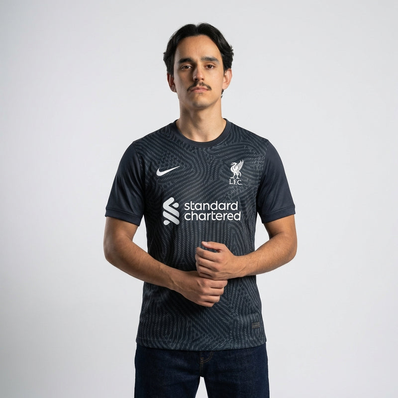 Liverpool 20/21 Goalkeeper Black Jersey - Retro Version